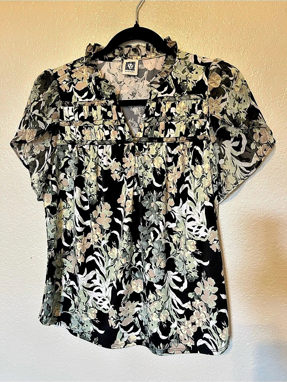 Anne Klein Floral Tulip Sleeve Blouse